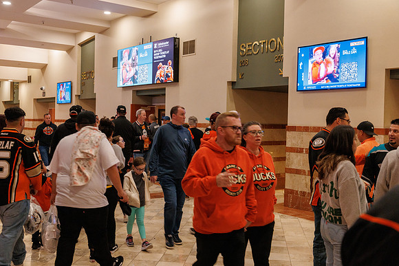 101624_ANAHEIM_DUCKS_0255