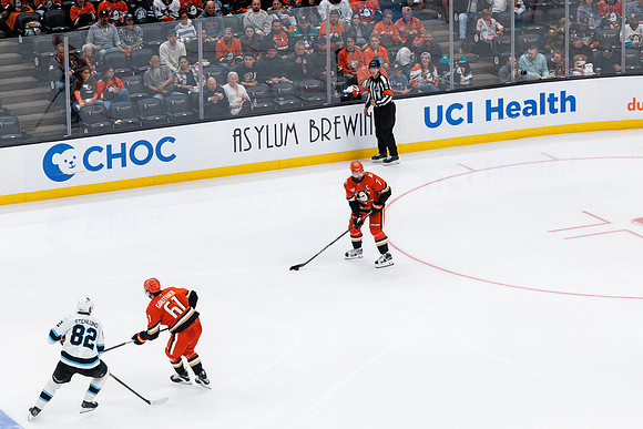 101624_ANAHEIM_DUCKS_0675