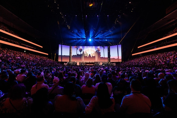 081024_HONDA_CENTER_0125