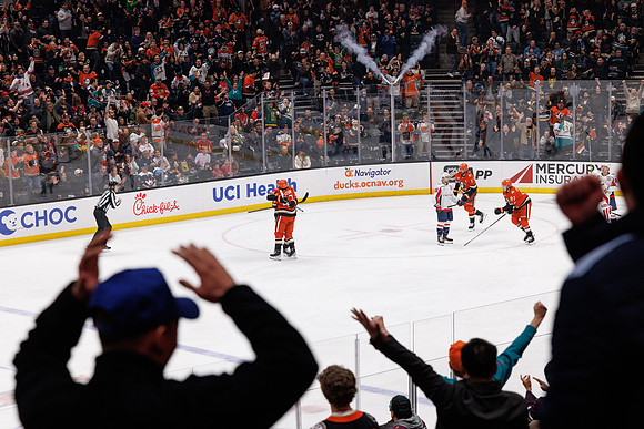 031125_ANAHEIM_DUCKS_1006