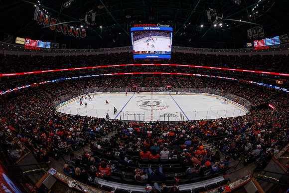 101624_ANAHEIM_DUCKS_1095
