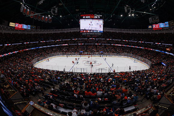 101624_ANAHEIM_DUCKS_1012