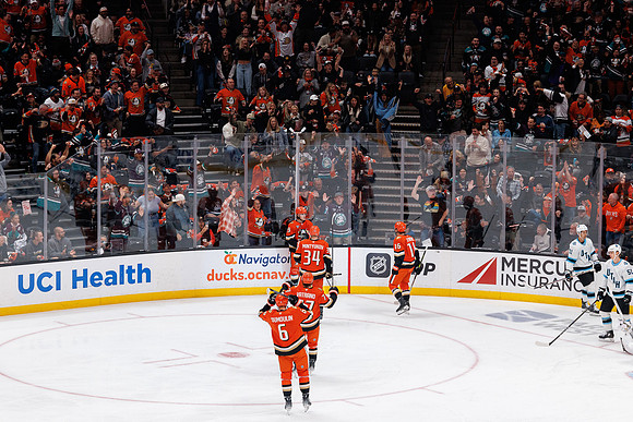 101624_ANAHEIM_DUCKS_0384