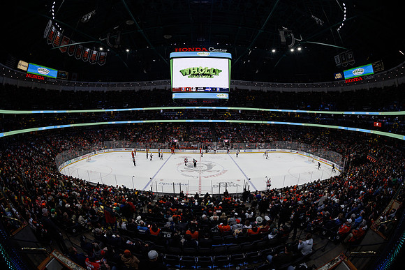 031125_ANAHEIM_DUCKS_0137