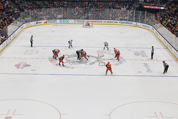 031125_ANAHEIM_DUCKS_1526