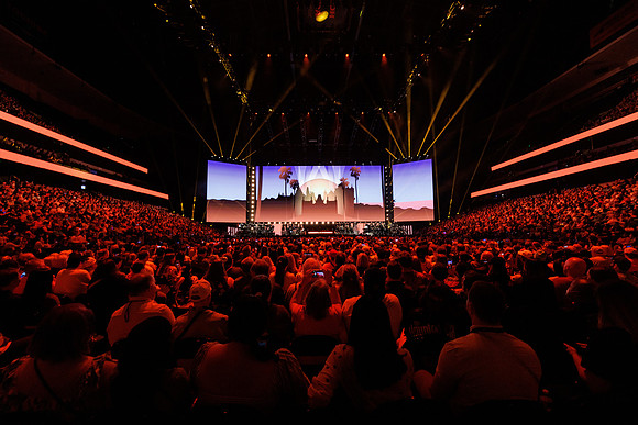 081024_HONDA_CENTER_0119
