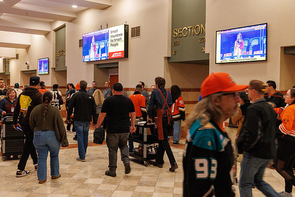 101624_ANAHEIM_DUCKS_0211