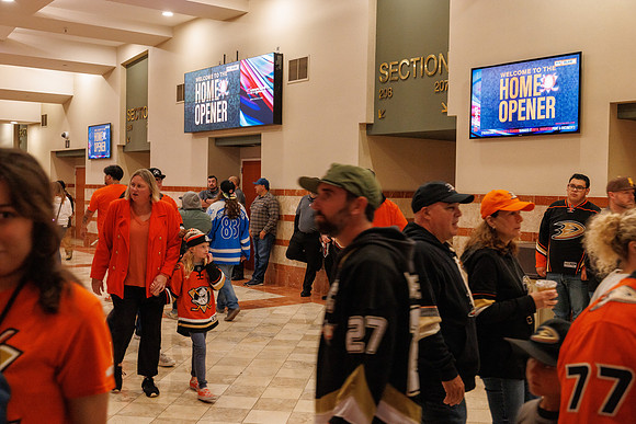 101624_ANAHEIM_DUCKS_0179