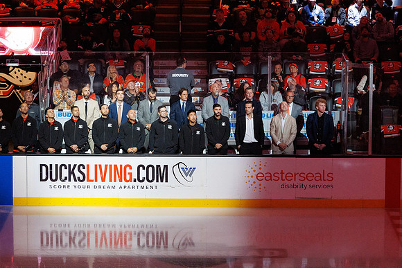 101624_ANAHEIM_DUCKS_0324