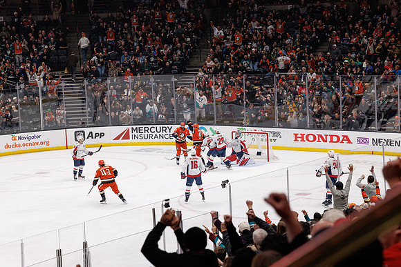 031125_ANAHEIM_DUCKS_1005