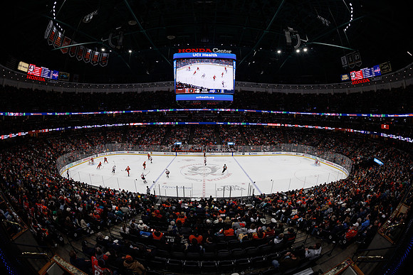 031125_ANAHEIM_DUCKS_0156