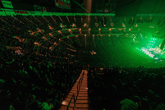 060124_HONDA_CENTER_0821